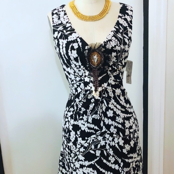 Vintage Cascade Asymmetrical Embellished Dress - Picture 3 of 15